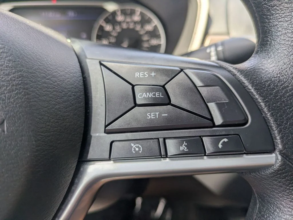 Used 2025 Black Nissan 2.5 SV image 17