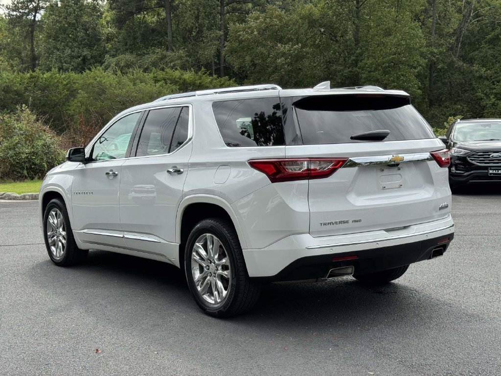 Used 2018 Beige Chevrolet High Country image 26