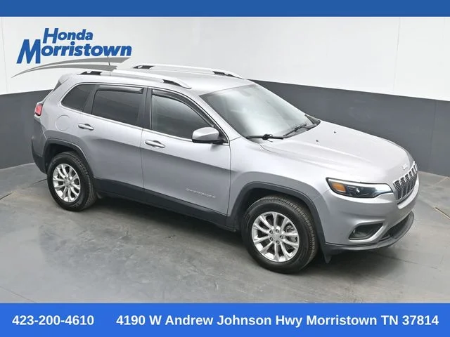 Used 2019 Billet Silver Metallic Clearcoat Jeep Latitude image 1