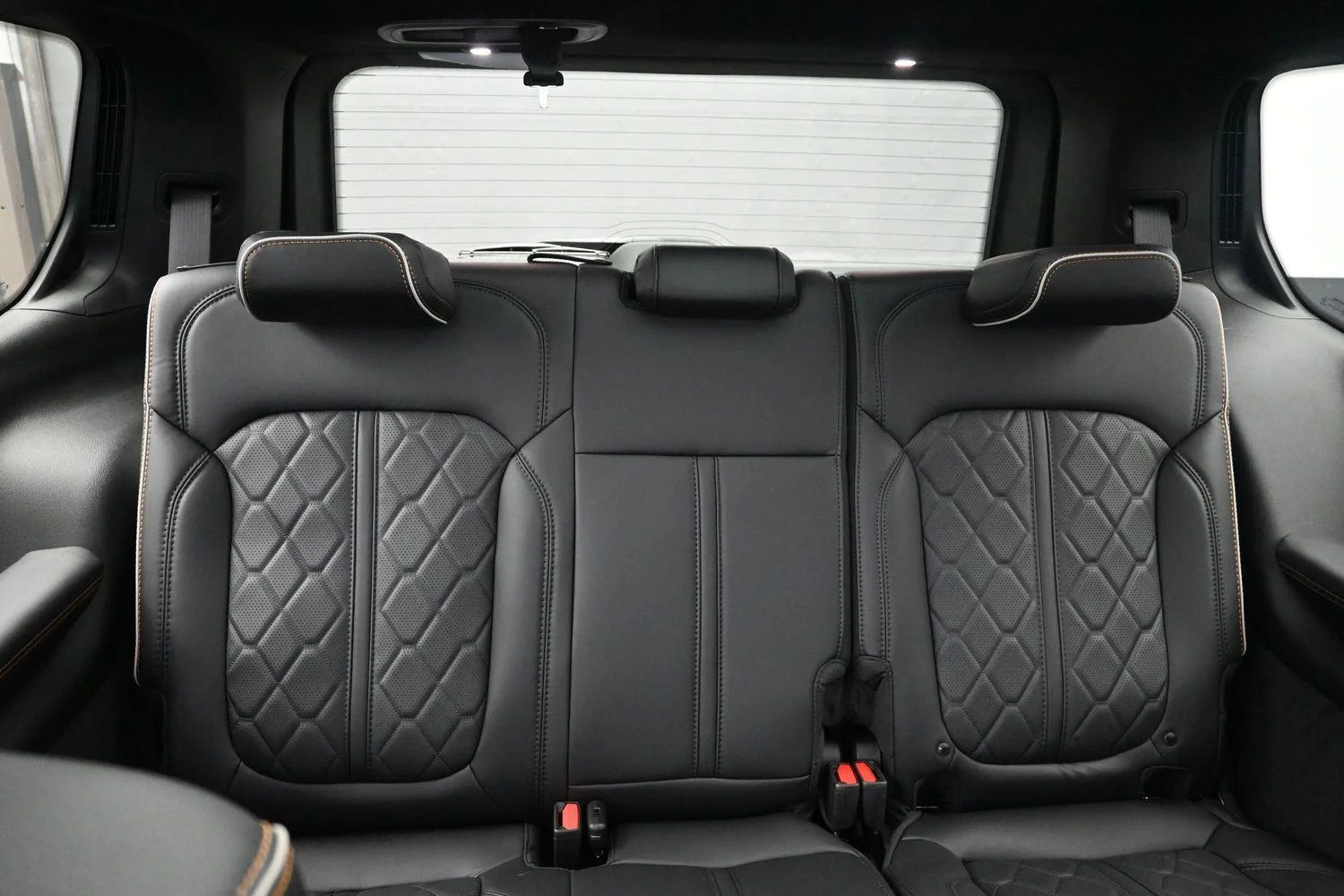 New 2026 High Gloss Black Jeep Summit Reserve image 14