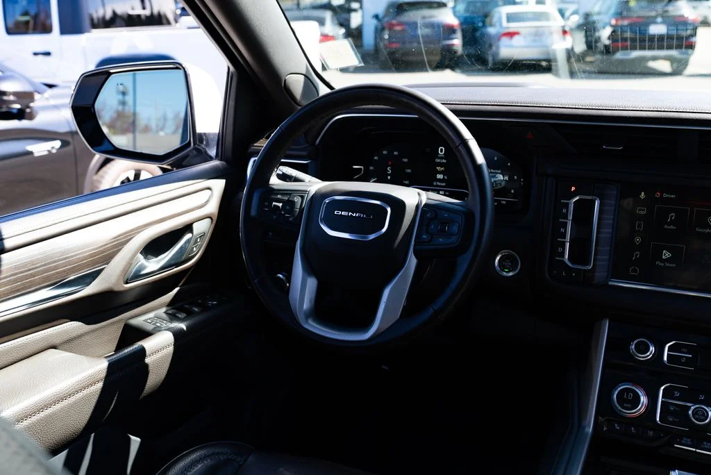 Used 2024 White GMC Denali image 10
