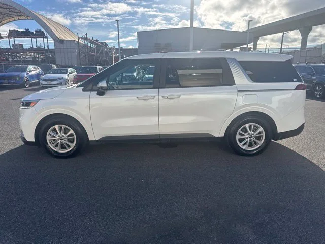 Used 2022 White Kia LXS image 2