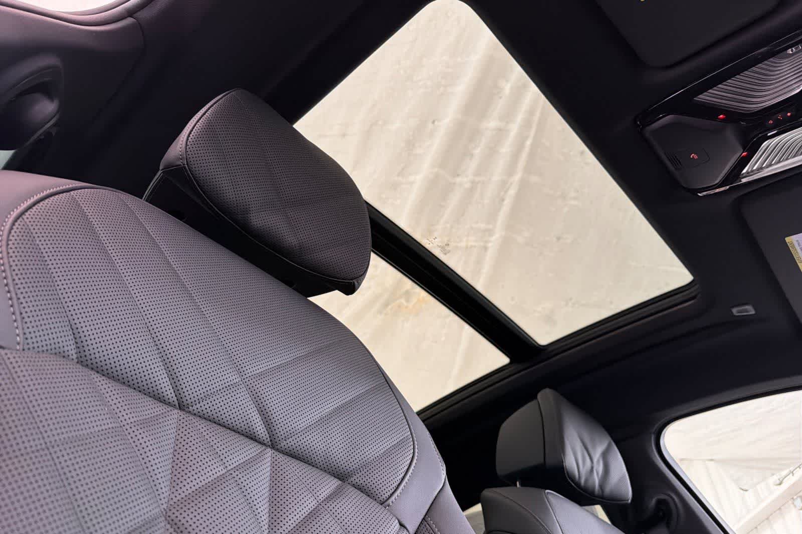 New 2027 Black Sapphire Metallic BMW xDrive40i image 17