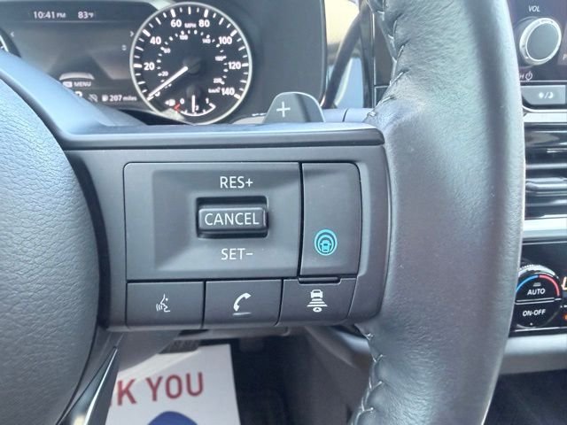 2024 Nissan Pathfinder SV - Photo 11