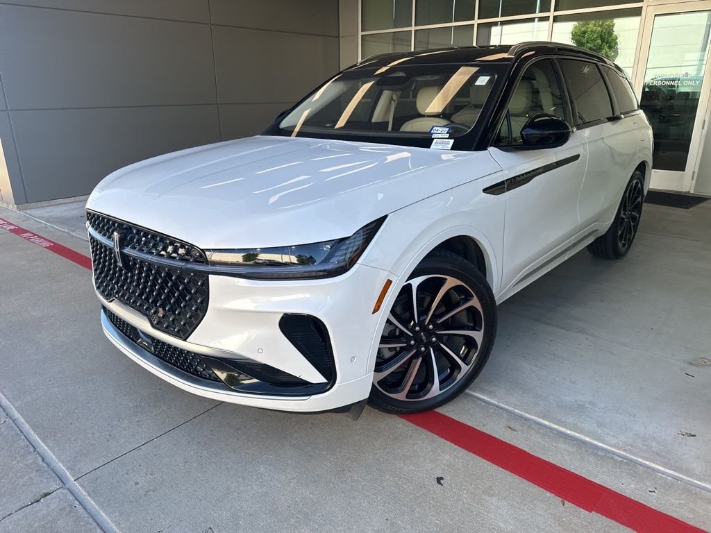 2024 Lincoln Nautilus Black Label AWD's photo