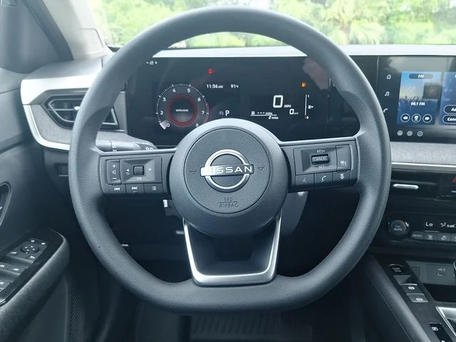 New 2026 Aspen White TriCoat / Super Black Two-tone Nissan SV image 14