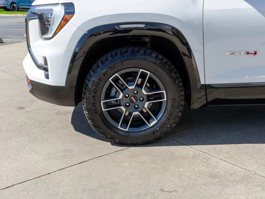 2026 GMC Terrain AT4 - Photo 28