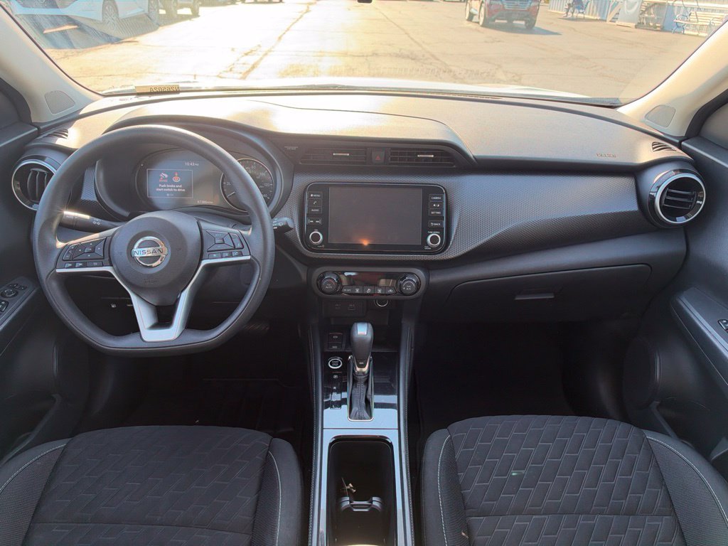 Used 2021 White Nissan SV image 15
