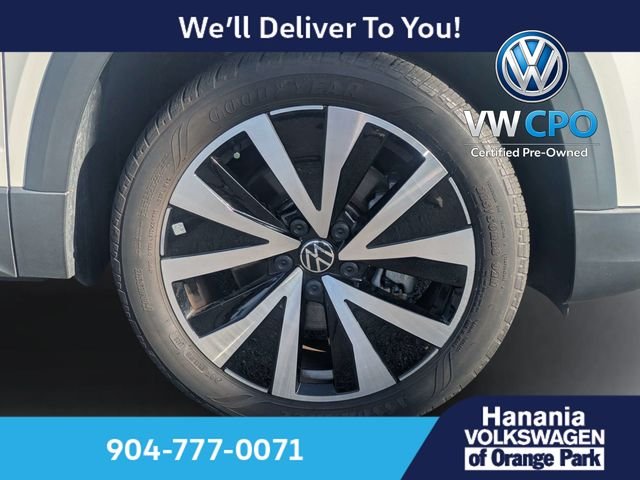 Certified Used 2023 White Volkswagen 1.5T SE image 11