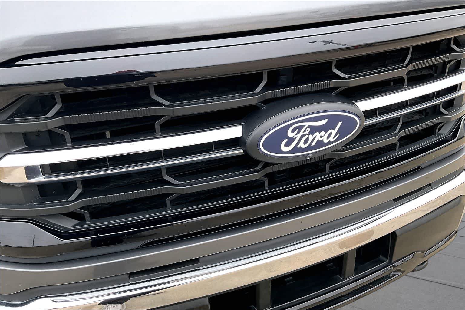 Used 2024 Carbonized Gray Ford XLT image 30