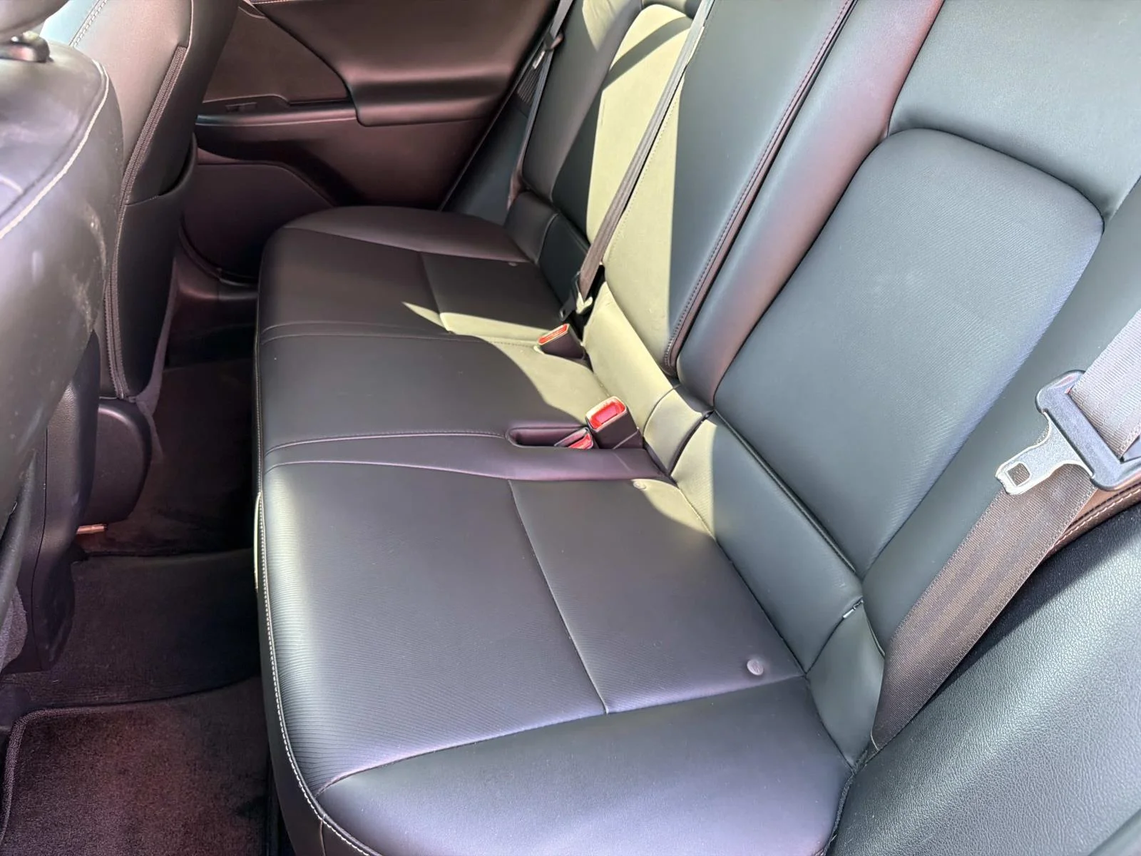 Used 2016 OBSIDIAN Lexus 5dr Sdn Hybrid image 19