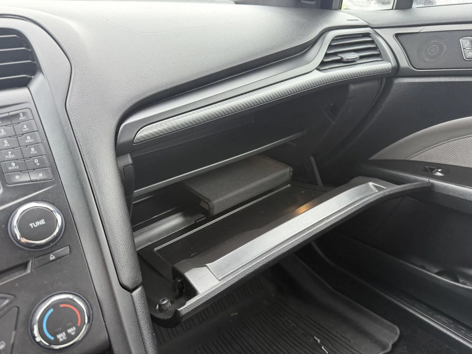 Used 2017 Magnetic Ford Sport image 20