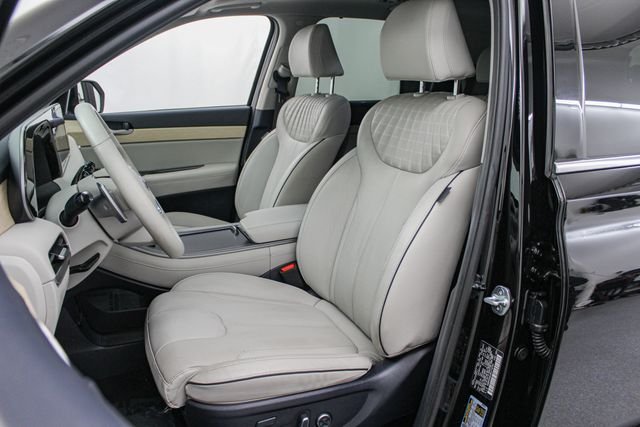 Used 2024 Black Hyundai Limited image 11