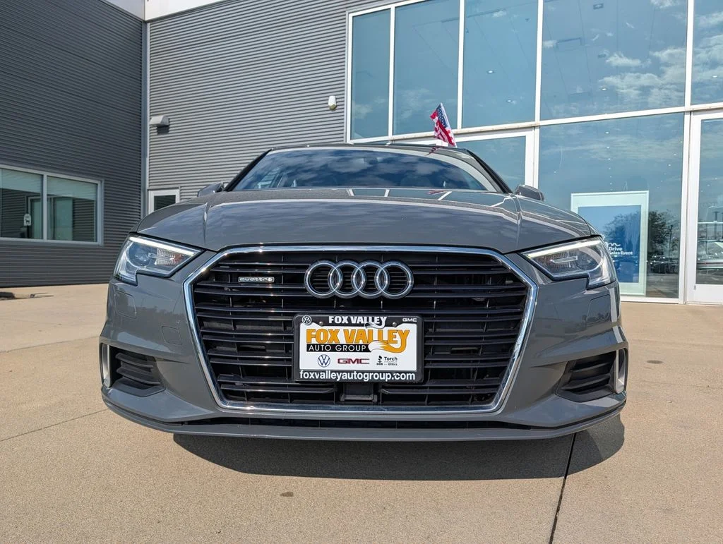 Used 2018 Gray Audi 2.0T Premium image 9