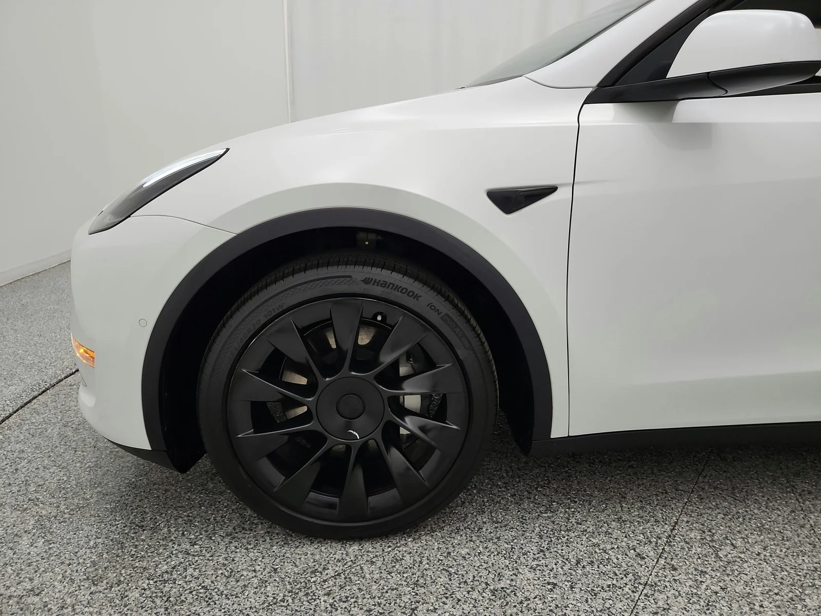 Used 2021 Pearl White Multi-Coat Tesla Long Range AWD image 17