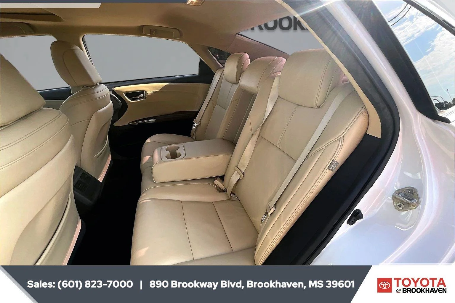 Used 2016 Blizzard Pearl Toyota XLE Plus image 19