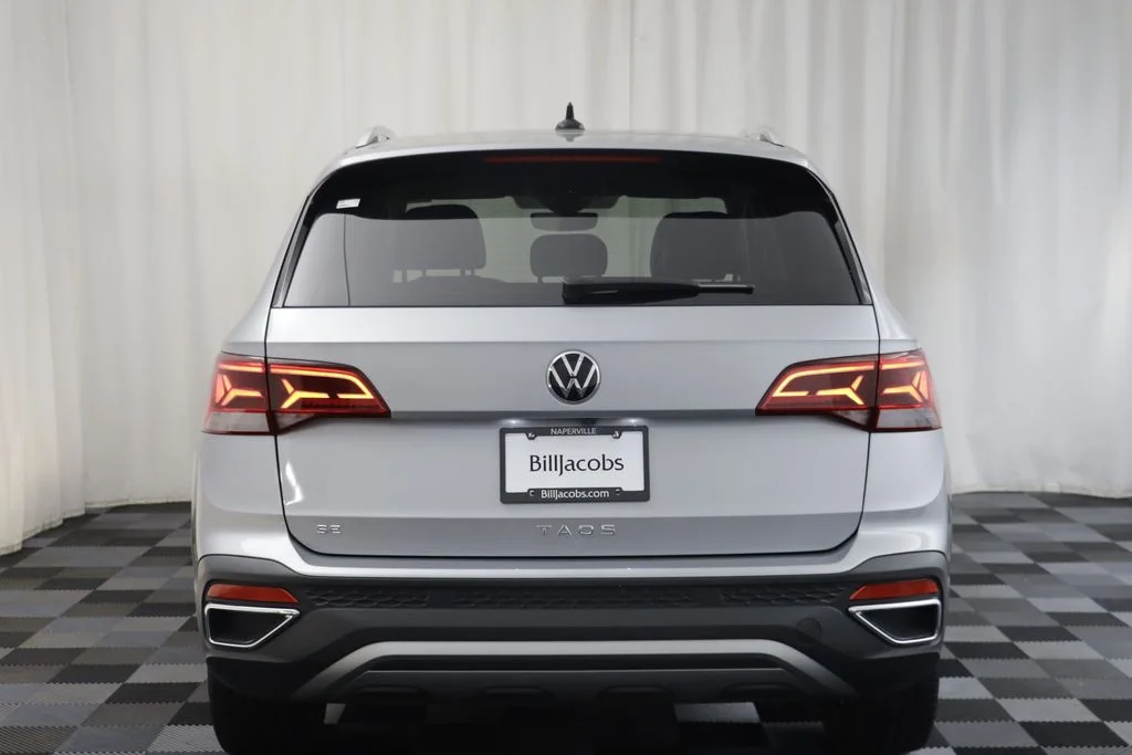 Certified Used 2023 Pyrite Silver Metallic Volkswagen 1.5T SE image 14