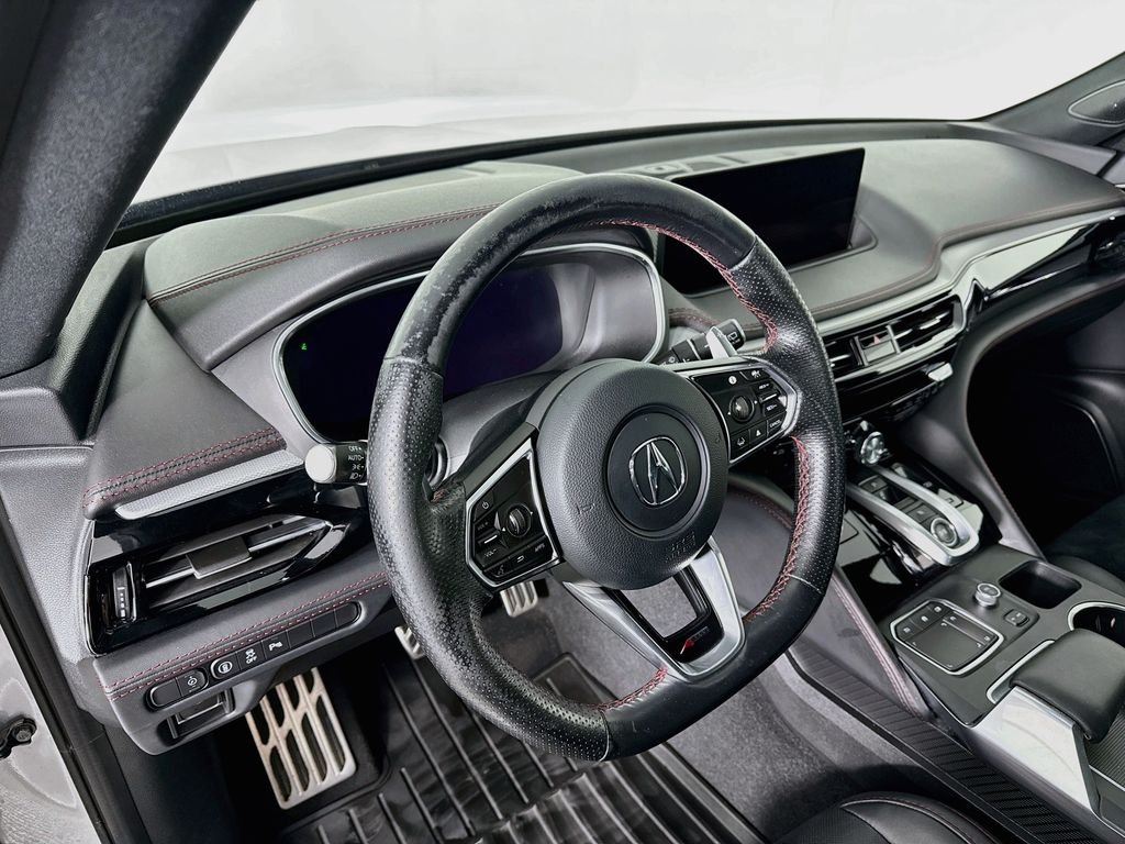 Used 2023 Silver Acura A-Spec image 4