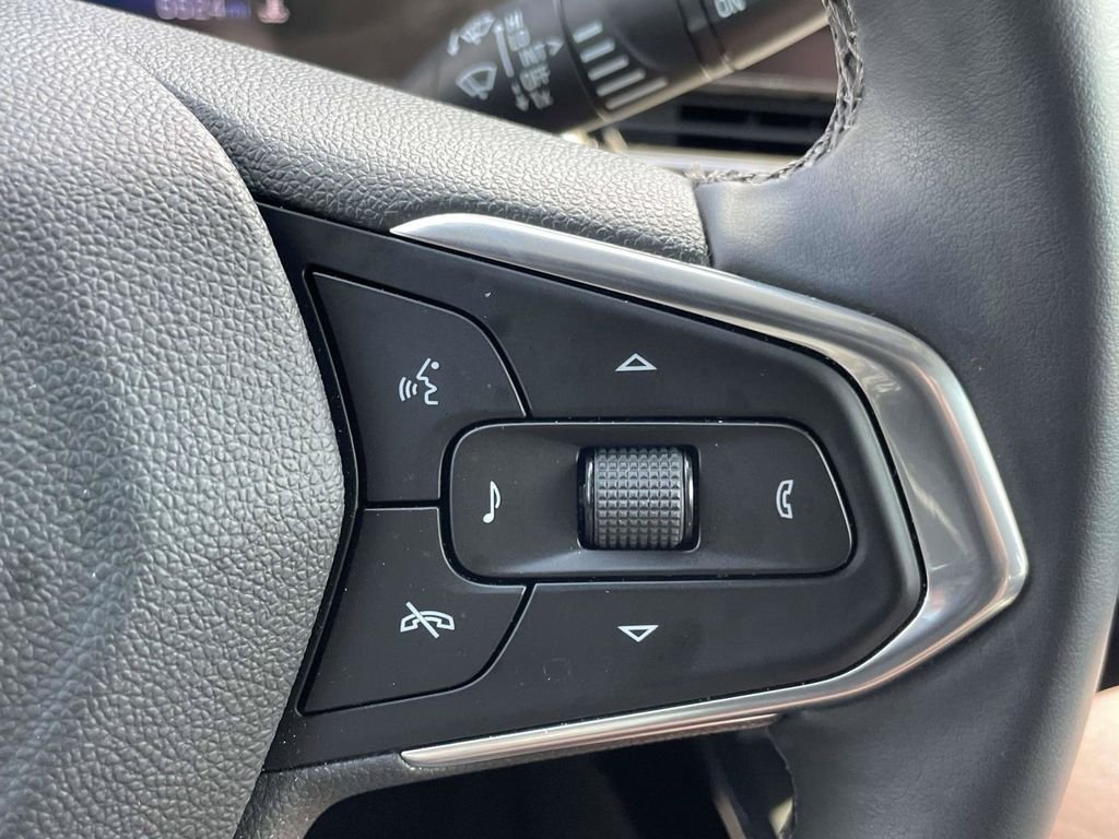 Used 2026 White Chevrolet LT image 23