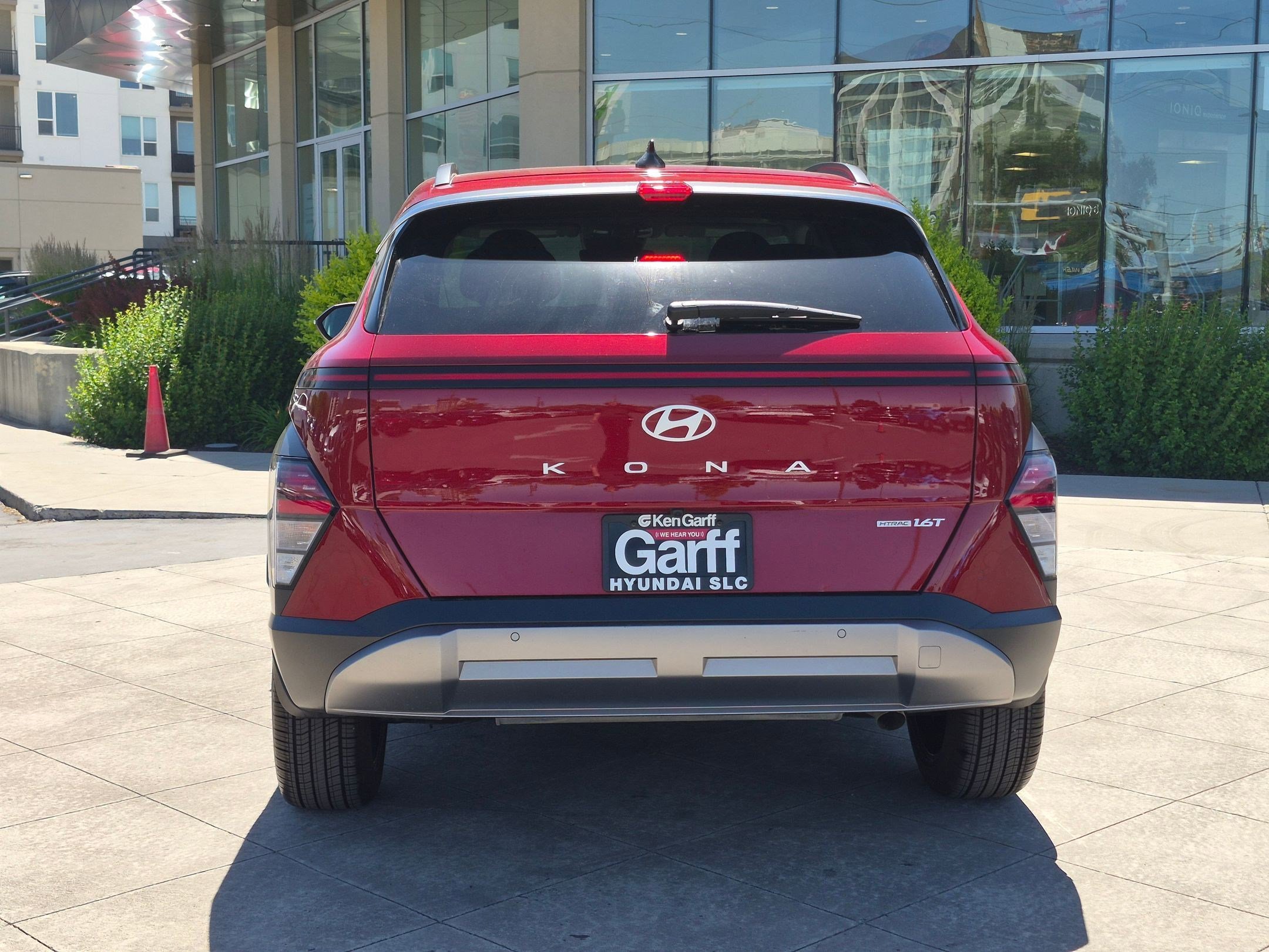 New 2026 Ultimate Red Metallic Hyundai Limited image 4