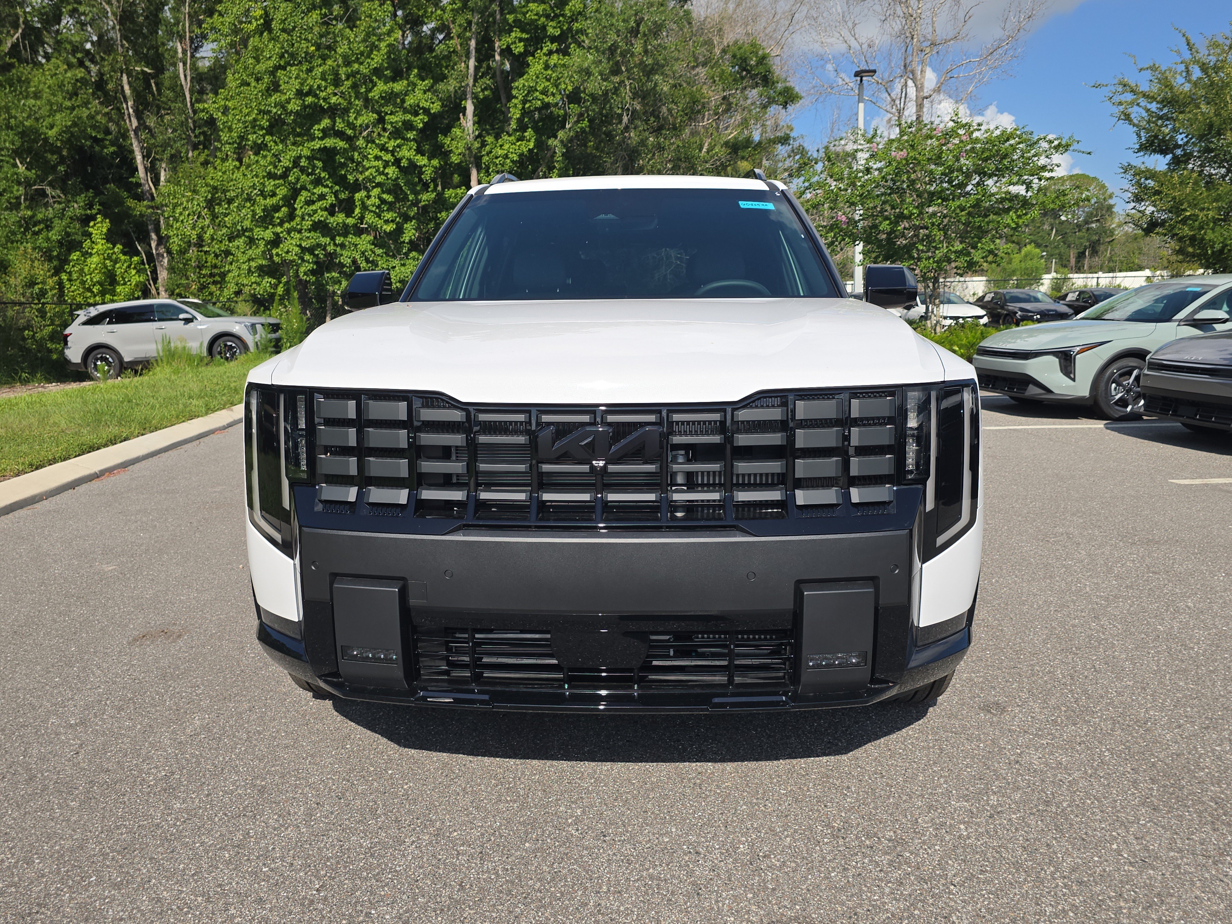 New 2027 Glacial White Pearl Kia X-LINE SX image 3