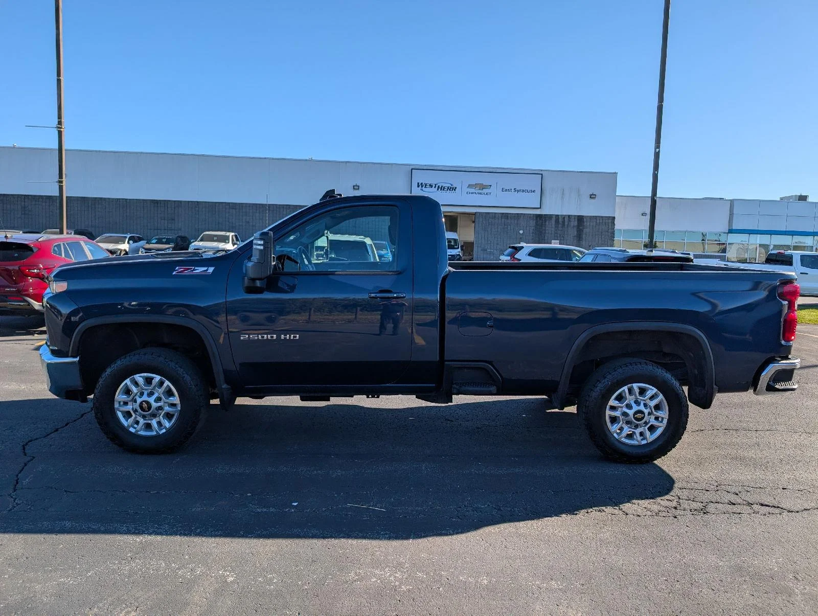 Used 2022 Northsky Blue Metallic Chevrolet LT image 5