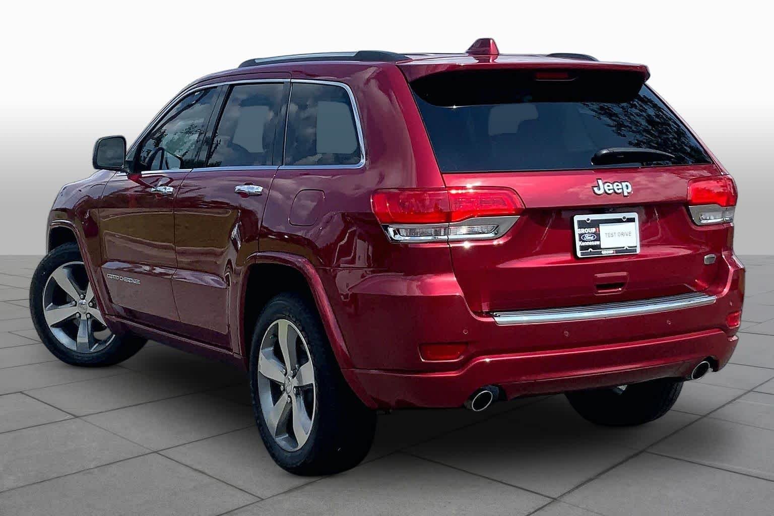 Used 2014 Deep Cherry Red Crystal Pearlcoat Jeep Overland image 11