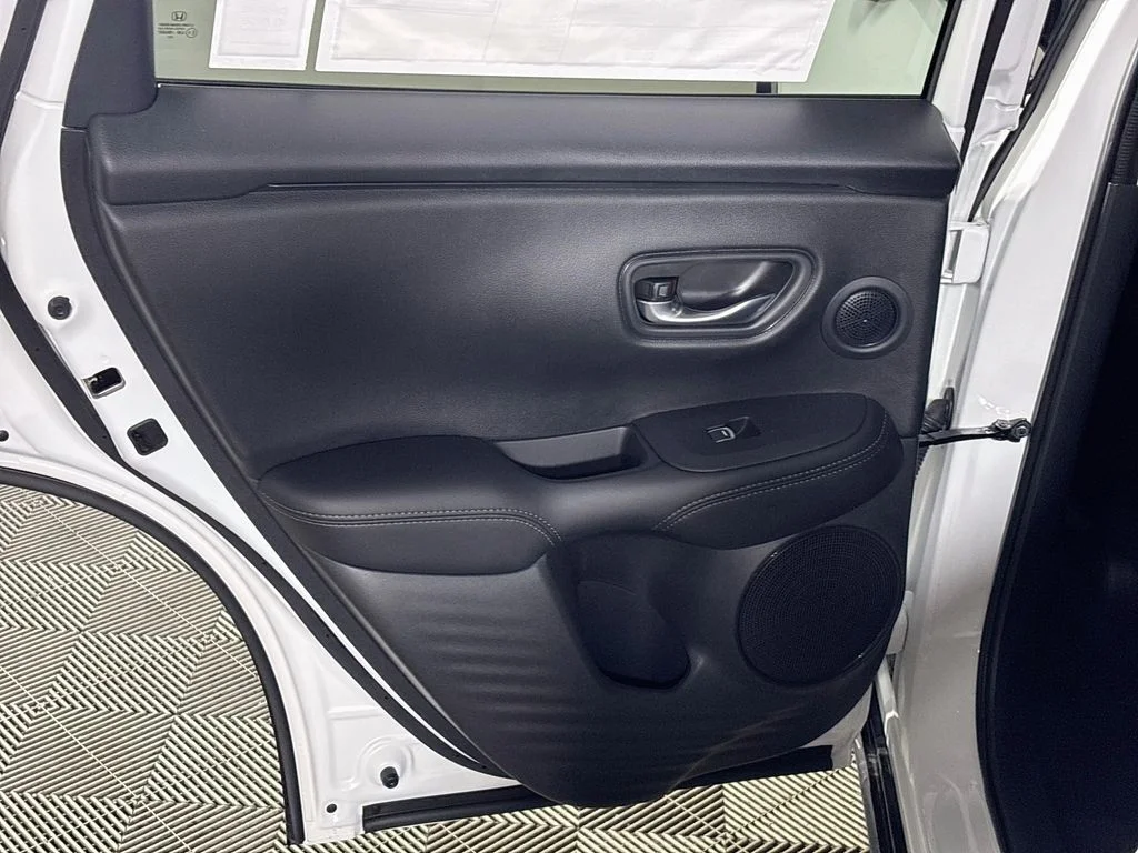 New 2027 Platinum White Pearl Honda EX-L image 19