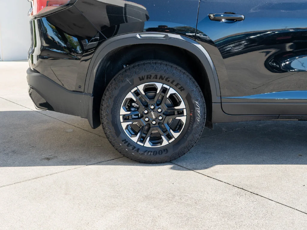 2027 GMC Acadia AT4 - Photo 35