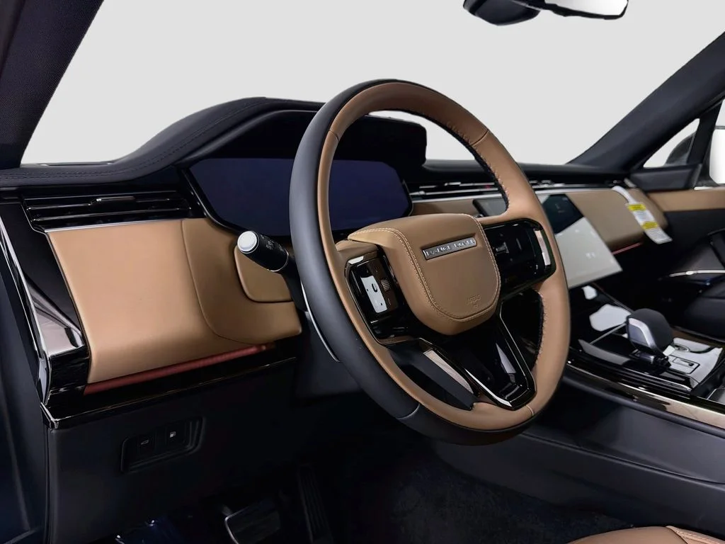 New 2026 Fuji White Land Rover Dynamic SE image 9