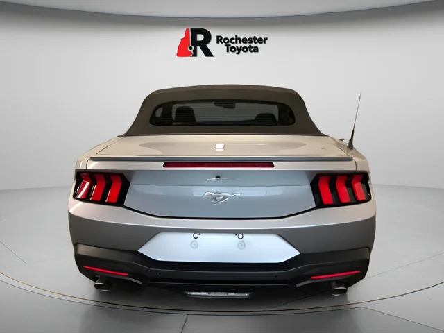 Used 2025 Silver Ford EcoBoost Premium image 6