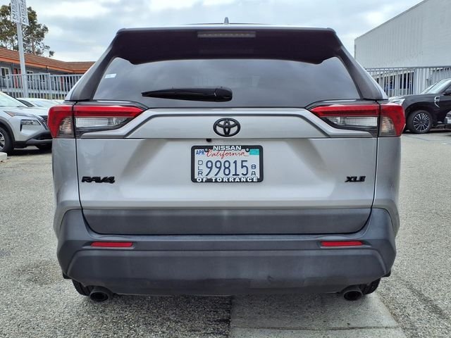 Used 2021 Silver Toyota XLE Premium image 21