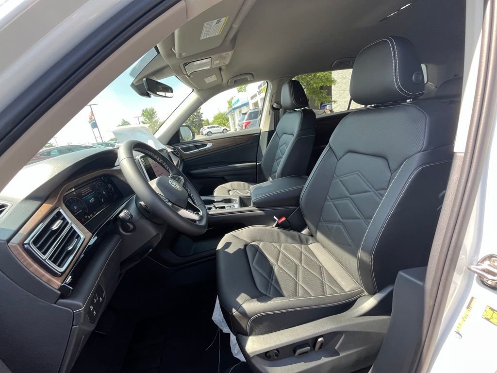 New 2026 White/off-white Volkswagen 2.0T SE image 10