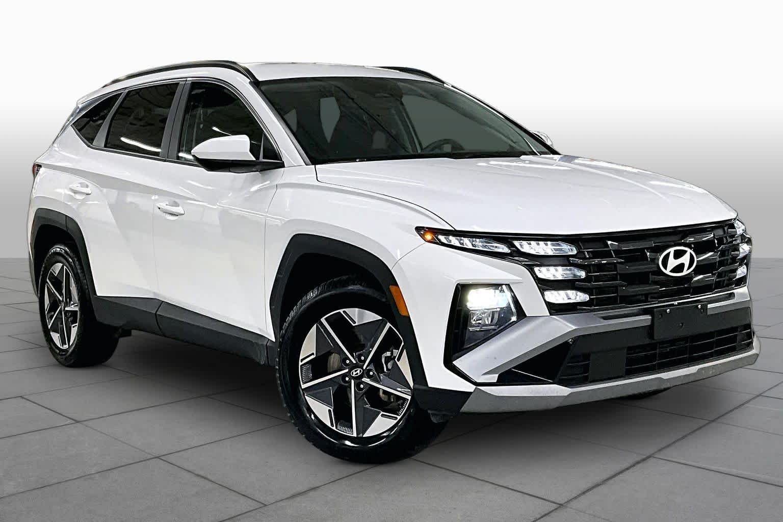 Used 2026 Serenity White Pearl Hyundai SEL image 3