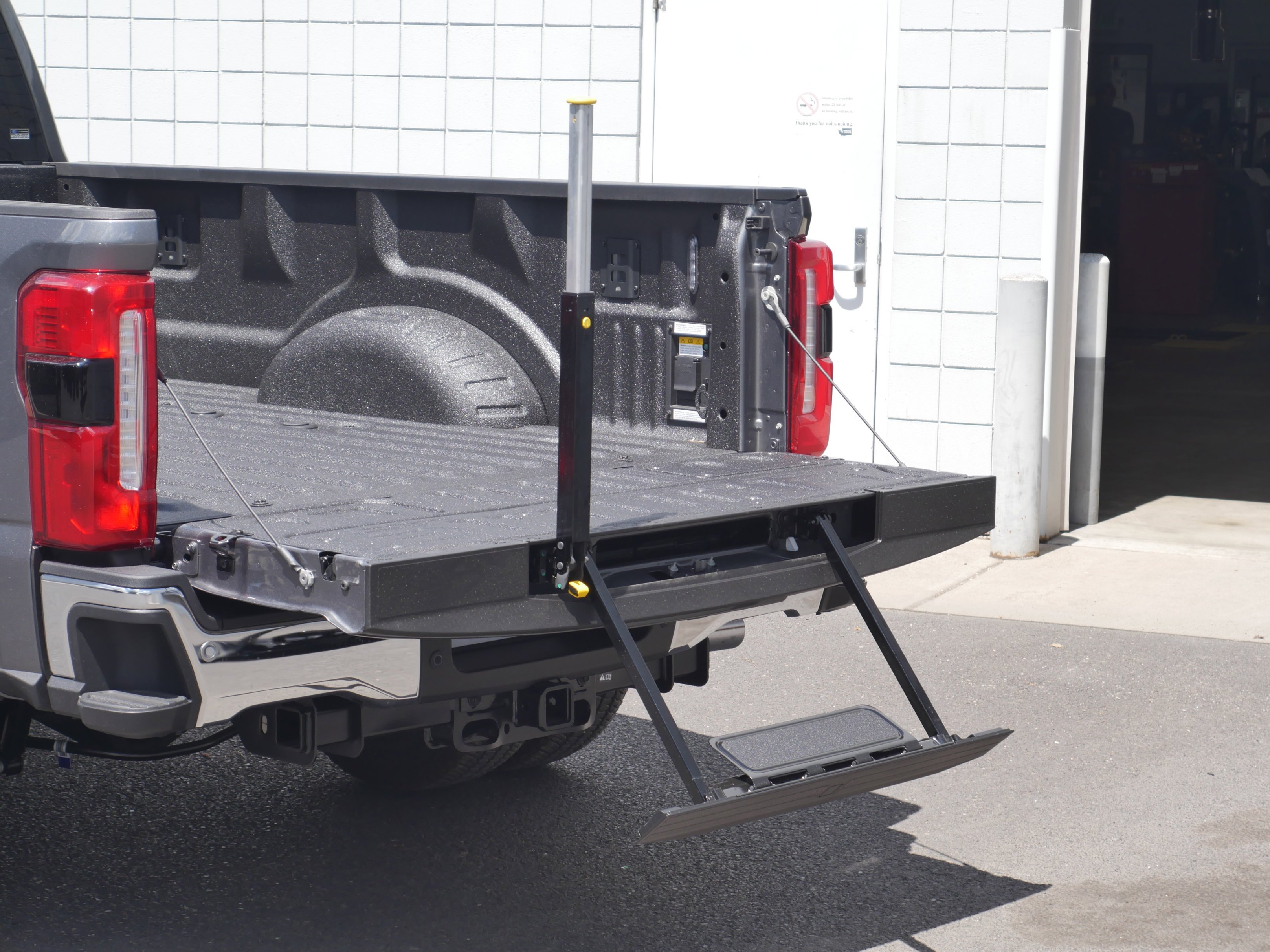New 2026 Carbonized Gray Metallic Ford F-350® Lariat® image 25