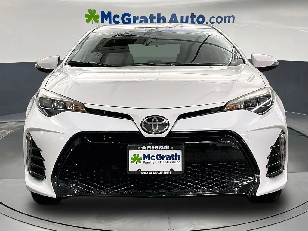 Used 2019 White Toyota SE image 5