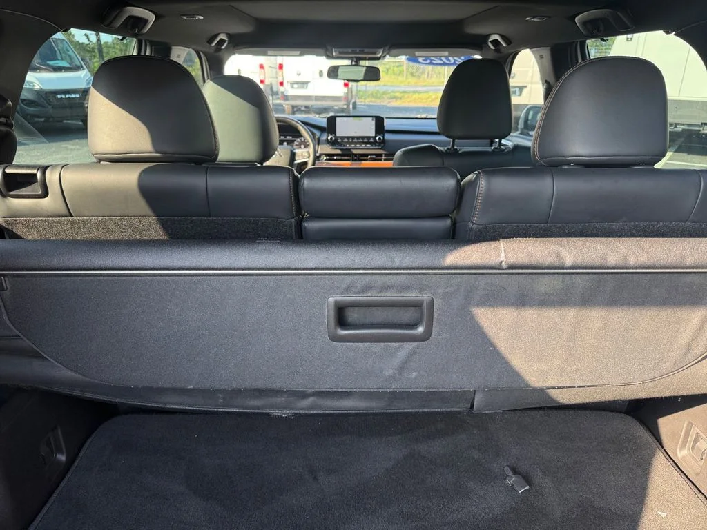 Used 2023  Mitsubishi SEL image 28