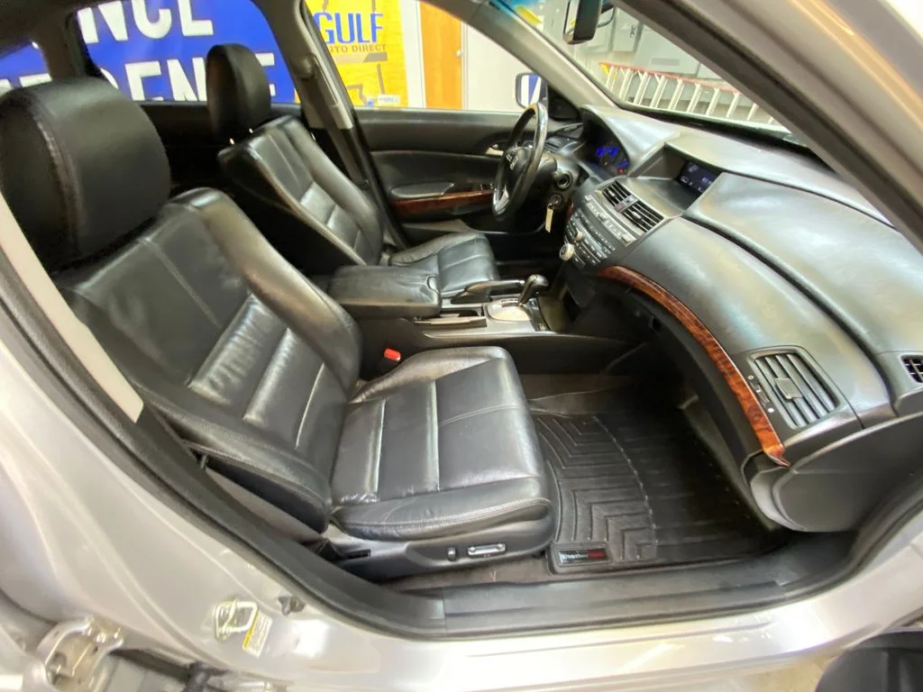 Used 2012 Silver Honda EX-L image 26