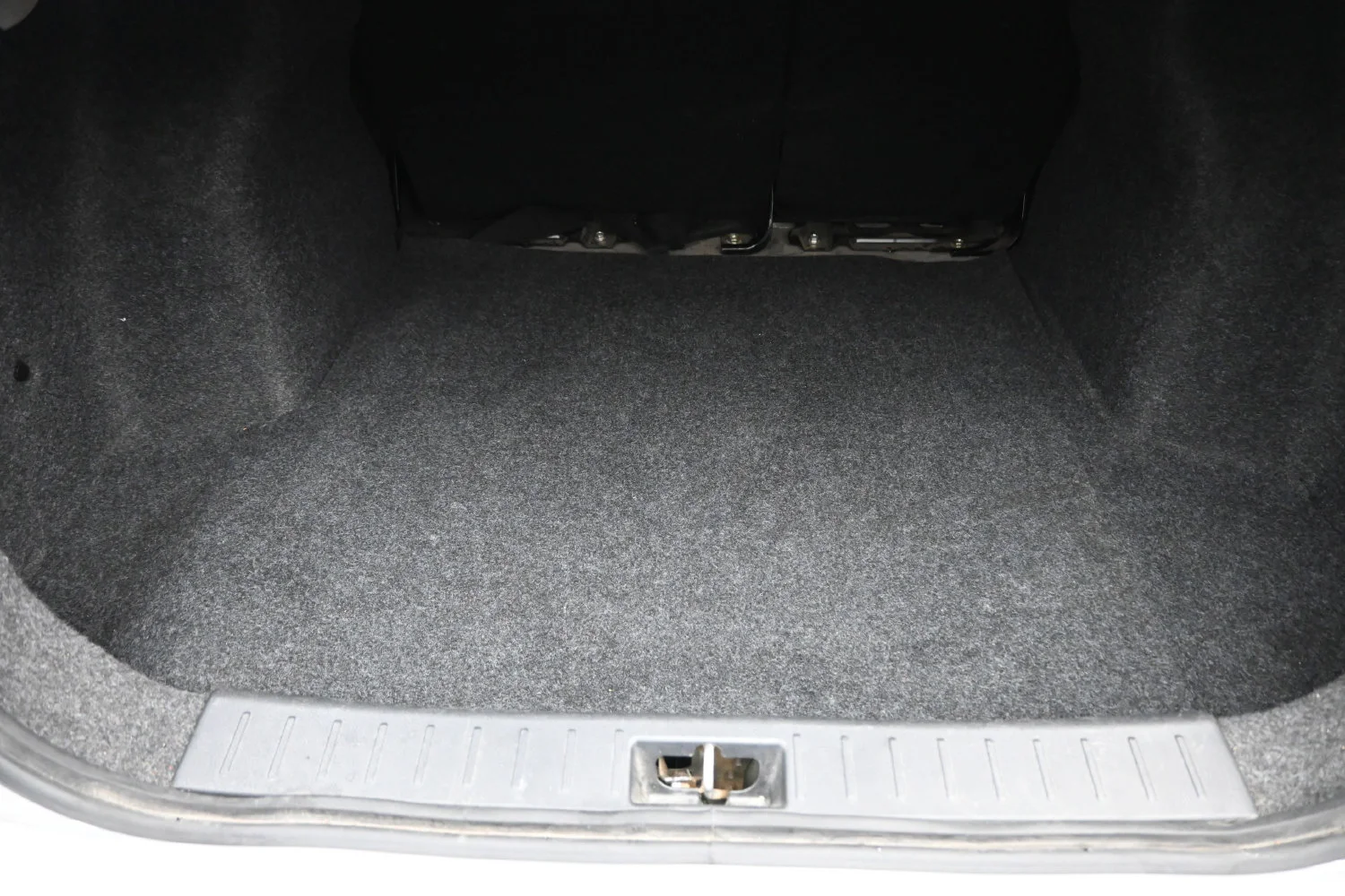 Used 2025 Silver Nissan SV image 24