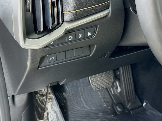 Used 2025 Gray Mazda Preferred image 10