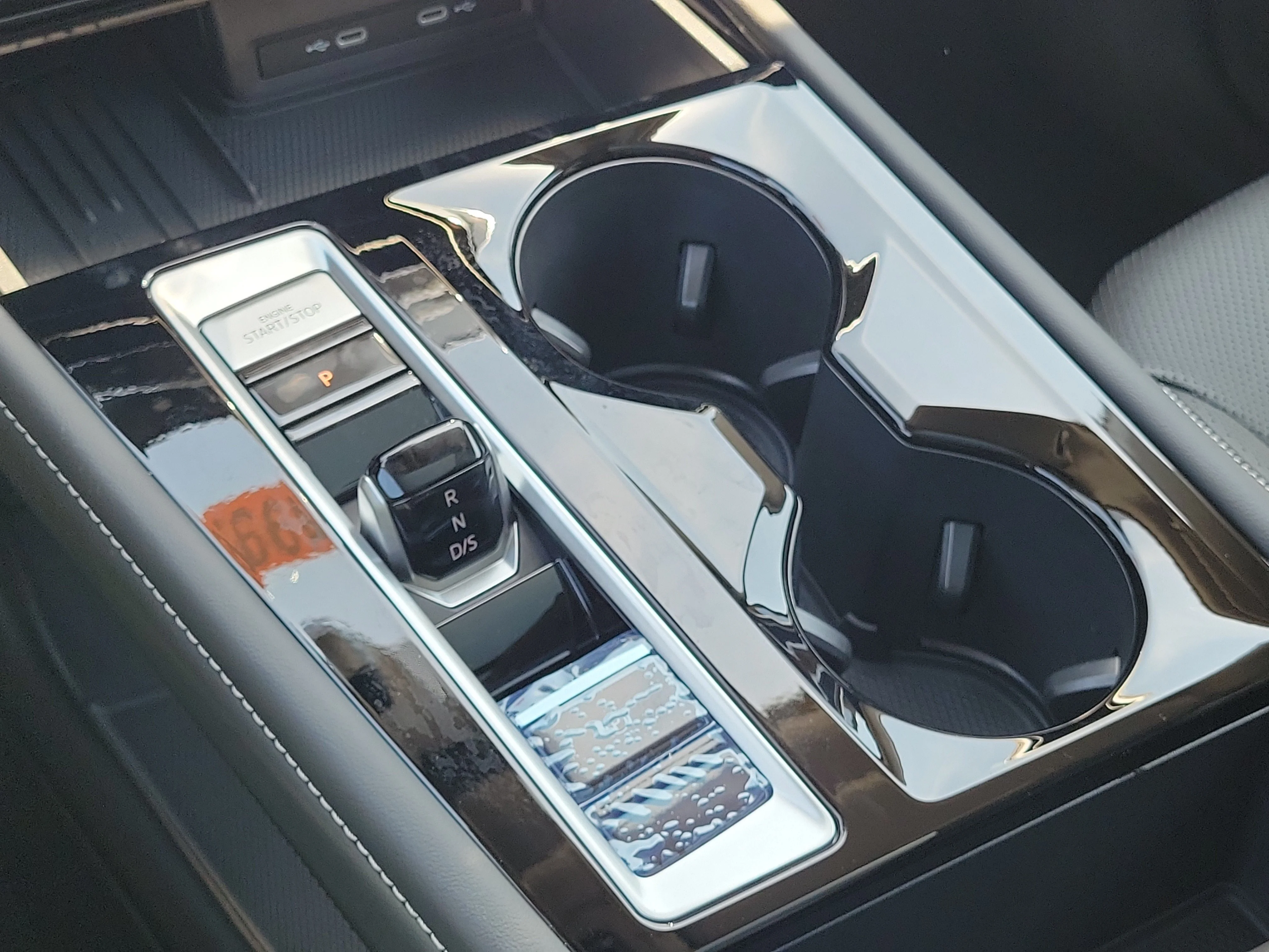 New 2026 Black Volkswagen SE w/Technology image 26