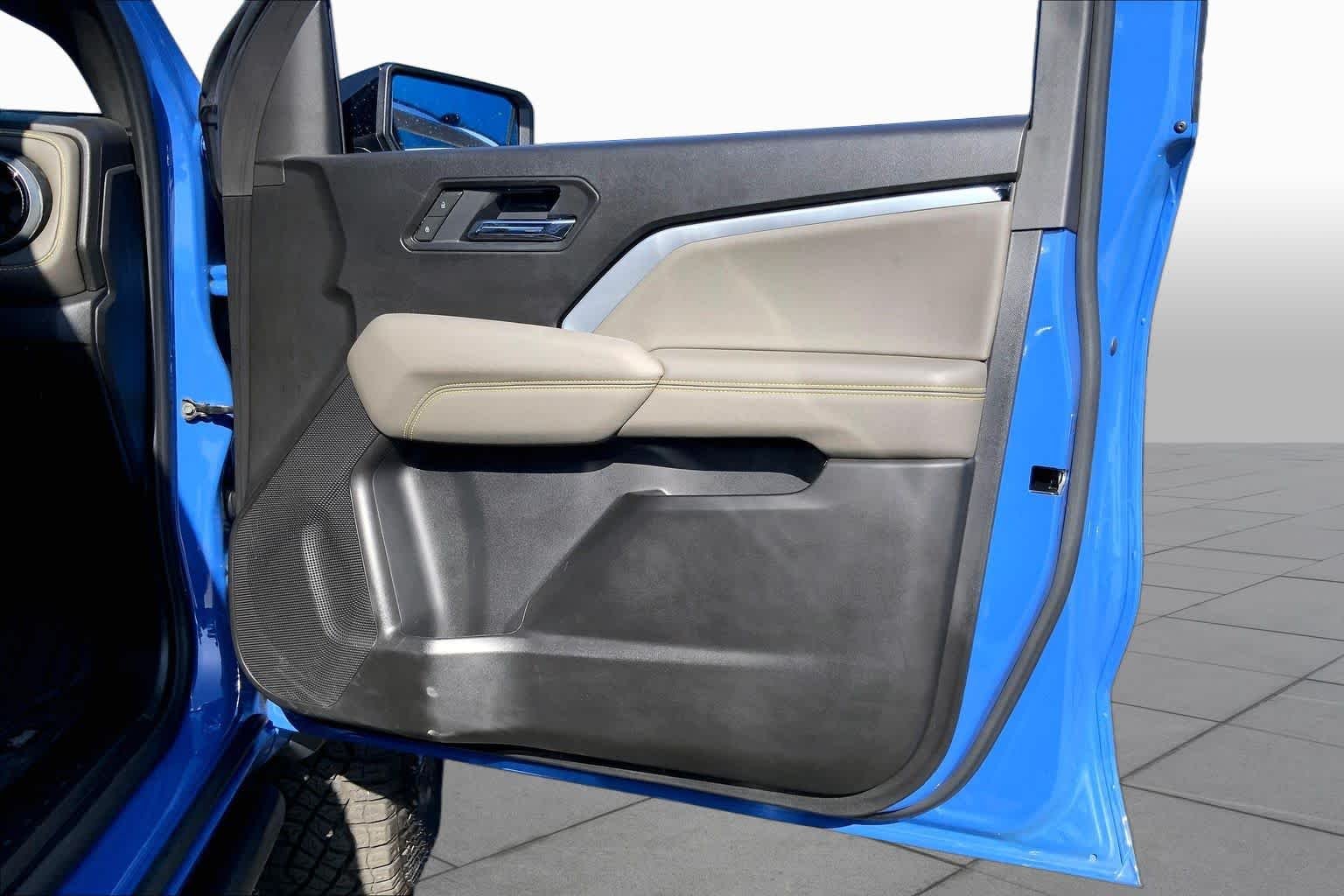 Used 2025 Reef Blue Metallic Chevrolet ZR2 image 23