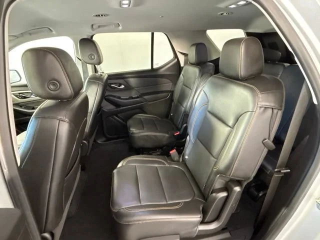 Used 2020 SILVER ICE METALLIC Chevrolet LT Leather image 25