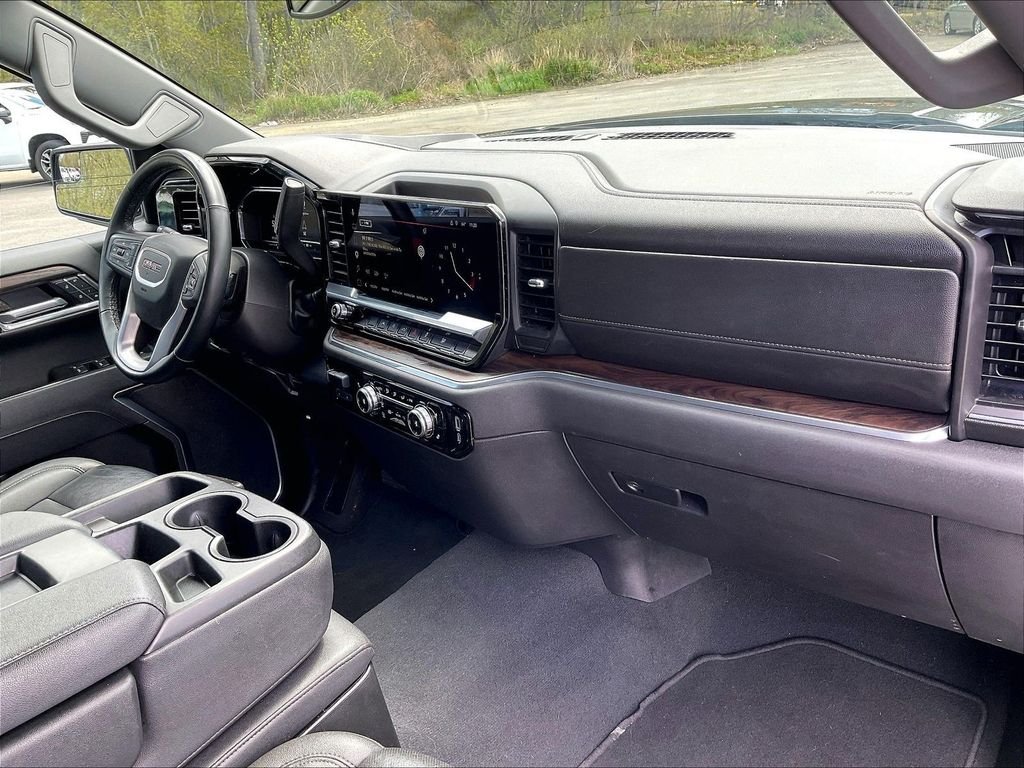 Used 2025 Silver GMC SLT image 14