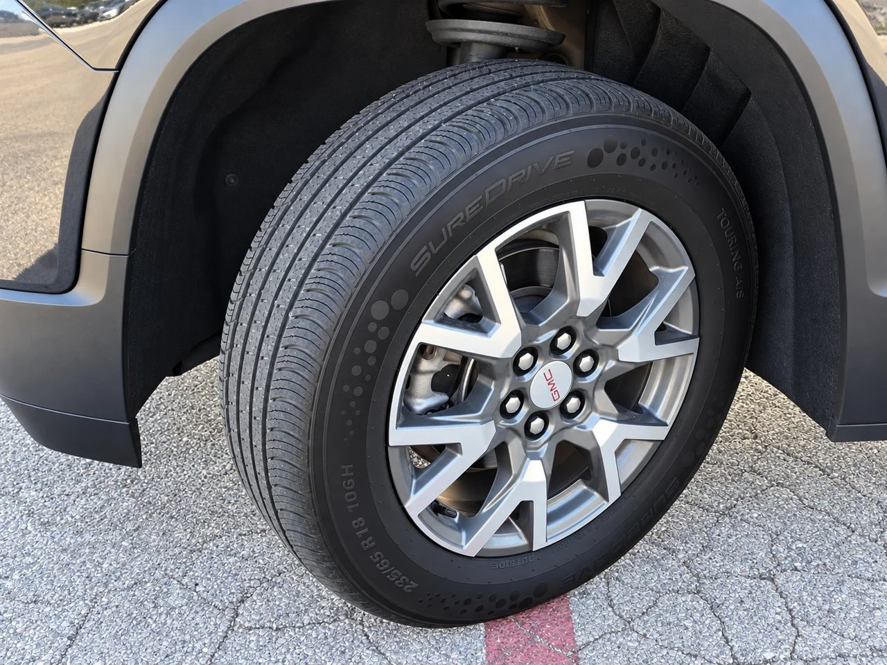 Used 2022 Ebony Twilight GMC SLE image 11