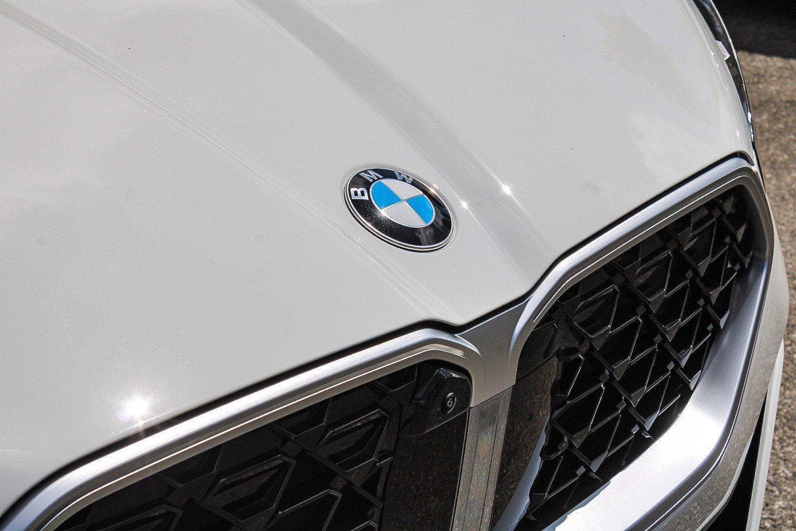 New 2026 Alpine White BMW xDrive28i image 9