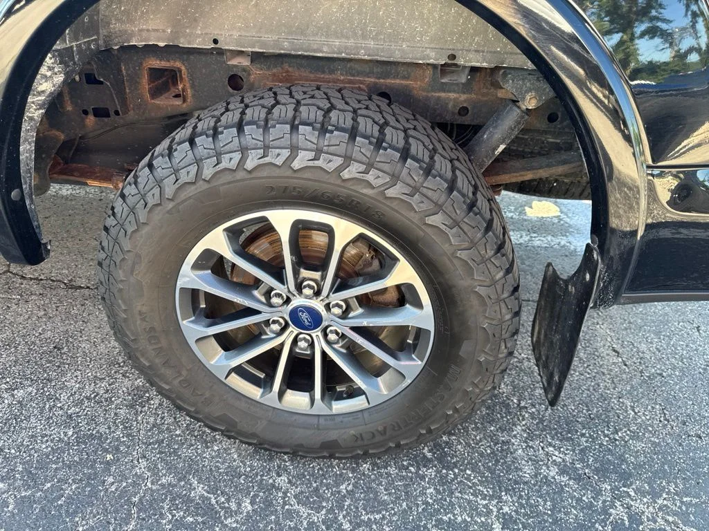 Certified Used 2018 Shadow Black Ford XLT image 46
