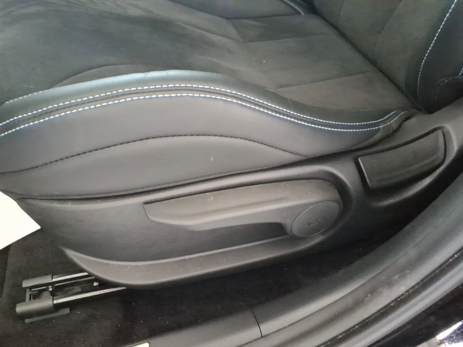 Used 2025 Abyss Black Hyundai Base image 20