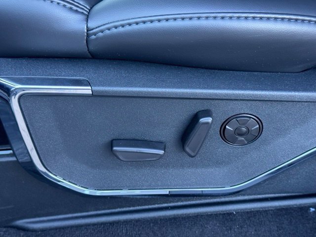 New 2027 Carbonized Gray Metallic Ford F-250® Platinum® image 16