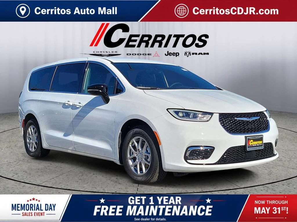 2026 Chrysler Pacifica Select's photo